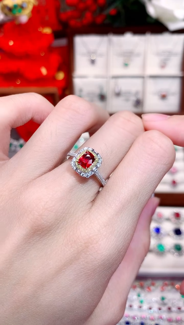 【闪购商品】尖晶石戒指18K金镶嵌0.93ct/天然宝石/七天无理由