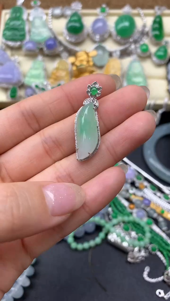 【闪购商品】翡翠颈饰18K金镶嵌379-中国好珍宝