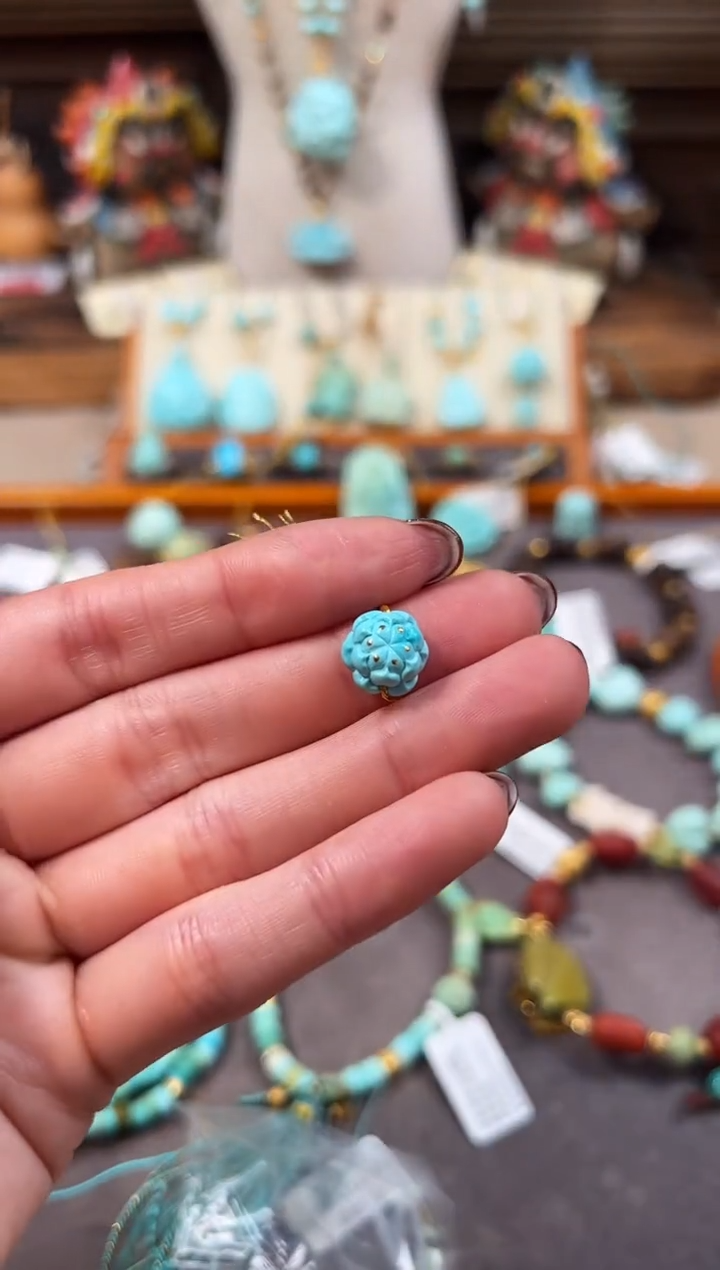 未镶嵌绿松石配饰莲花