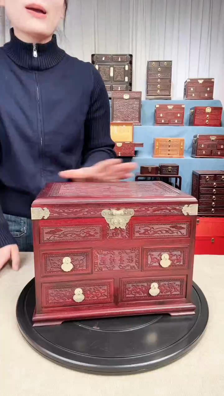 紫檀木类成套家具锦上添花