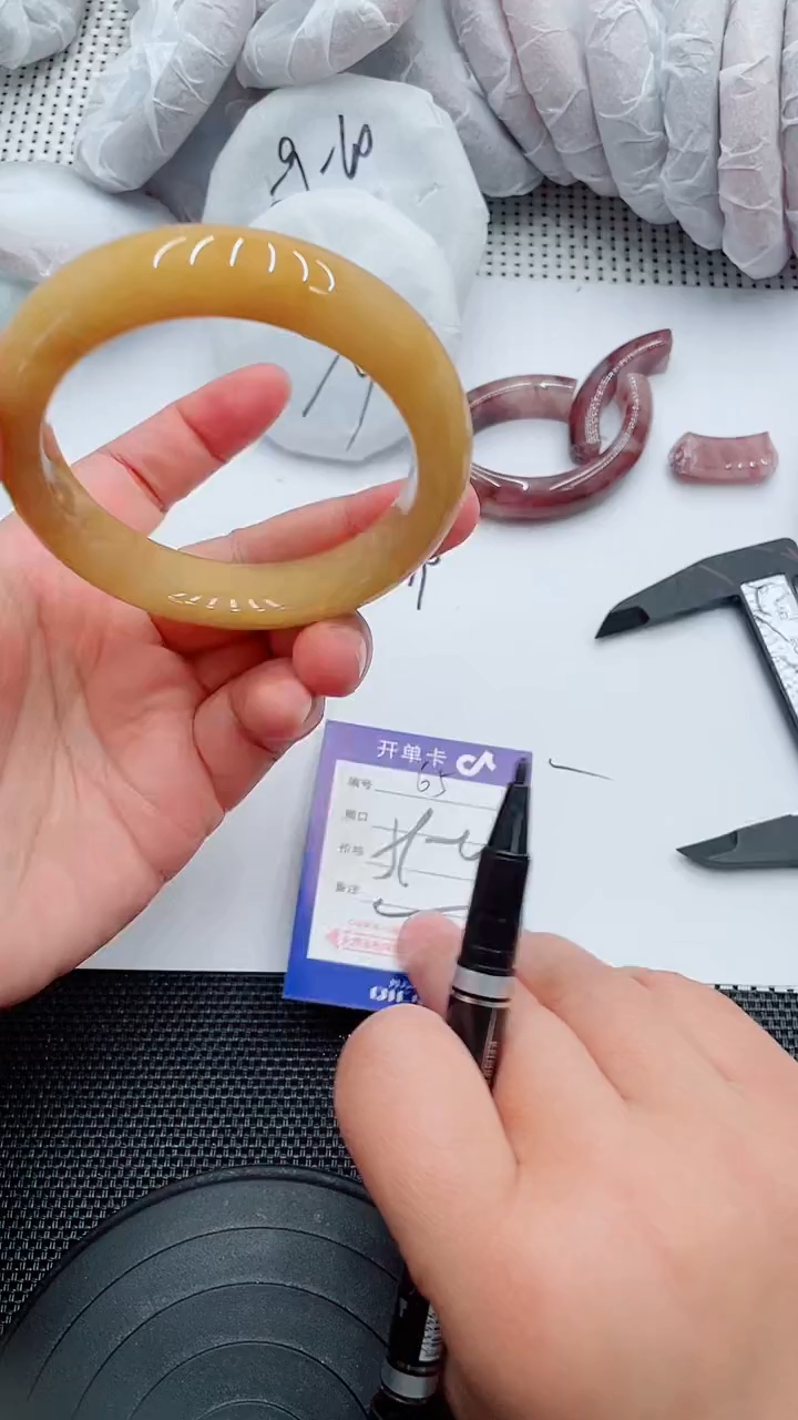 未镶嵌手镯石英质玉65-59-60