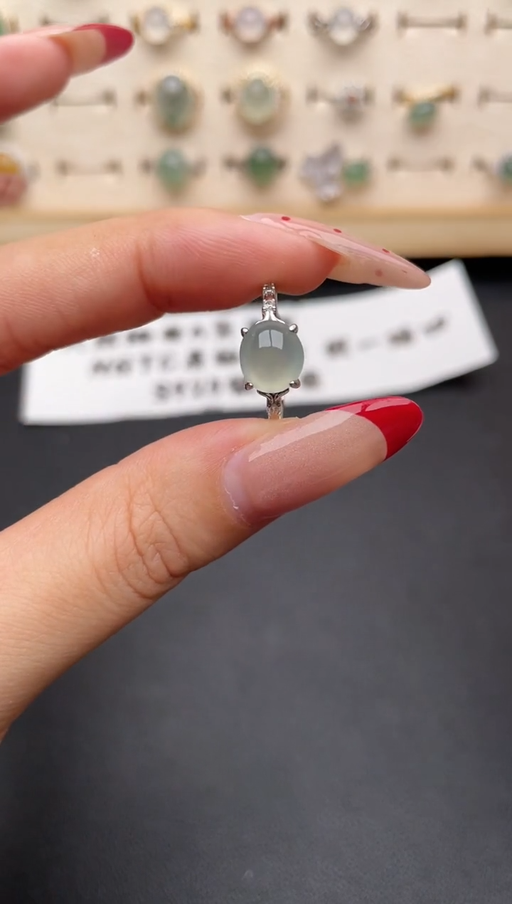 【闪购商品】翡翠戒指银S925镶嵌一物一证一礼盒