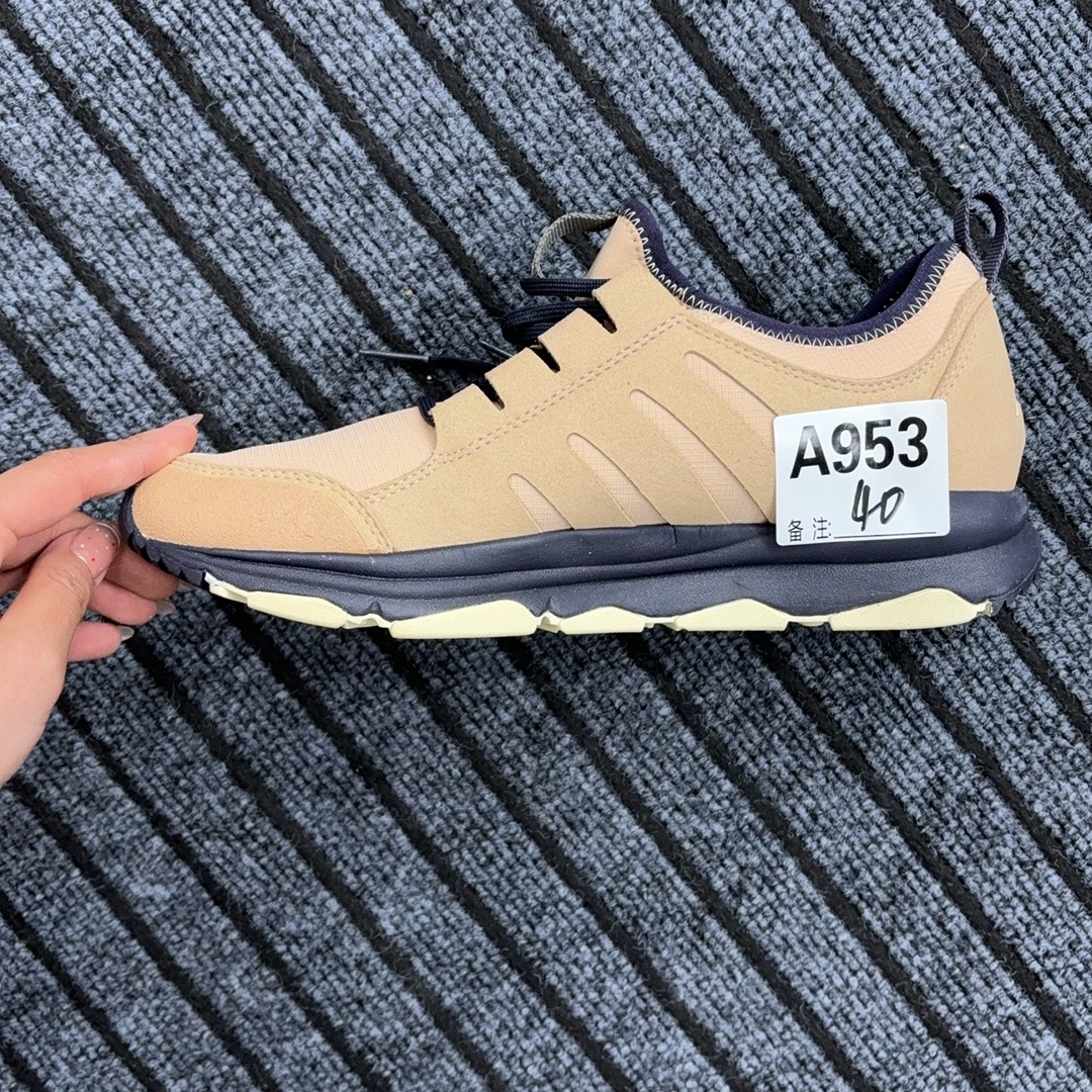 男女户外休闲鞋a954