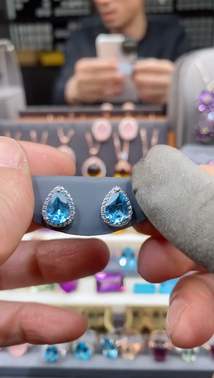 【闪购商品】托帕石耳钉银S925镶嵌托帕石耳钉