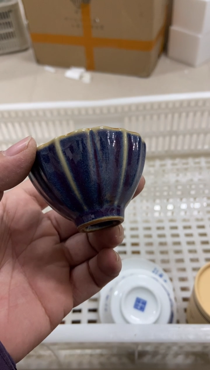 无运费险有瑕疵的摄影的产品有使用过的痕迹有点脏介意勿拍