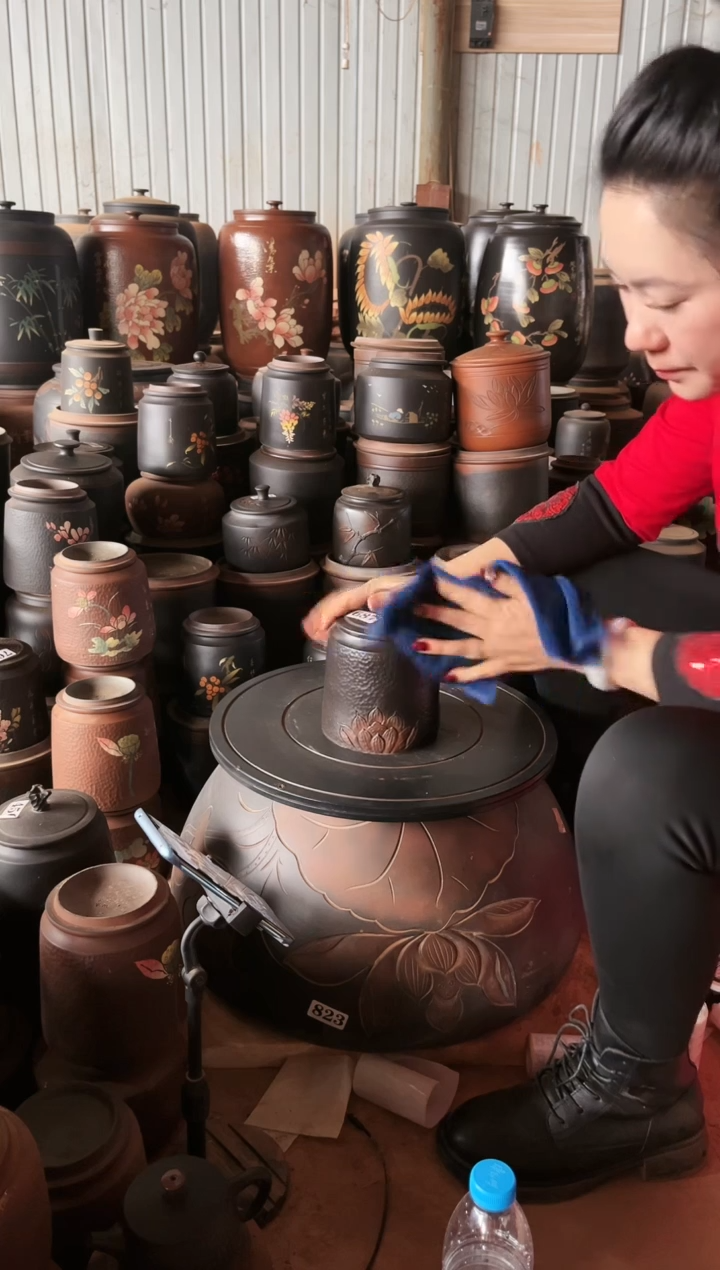 【闪购商品】壶瑕疵茶叶罐 100克 687