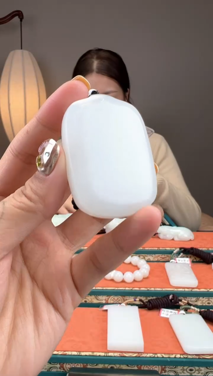 【闪购商品】和田玉颈饰未镶嵌1