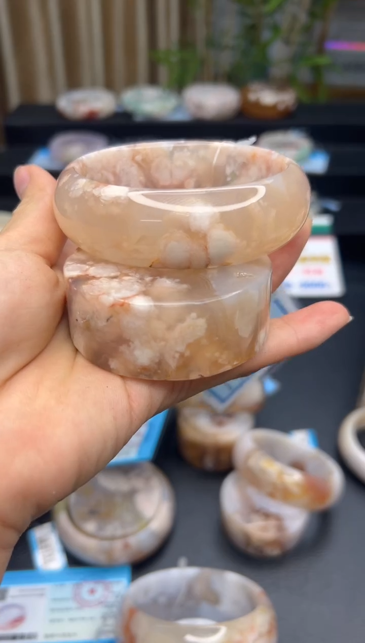 【闪购商品】石英质玉手镯未镶嵌A1333(63圈赠送镯心)