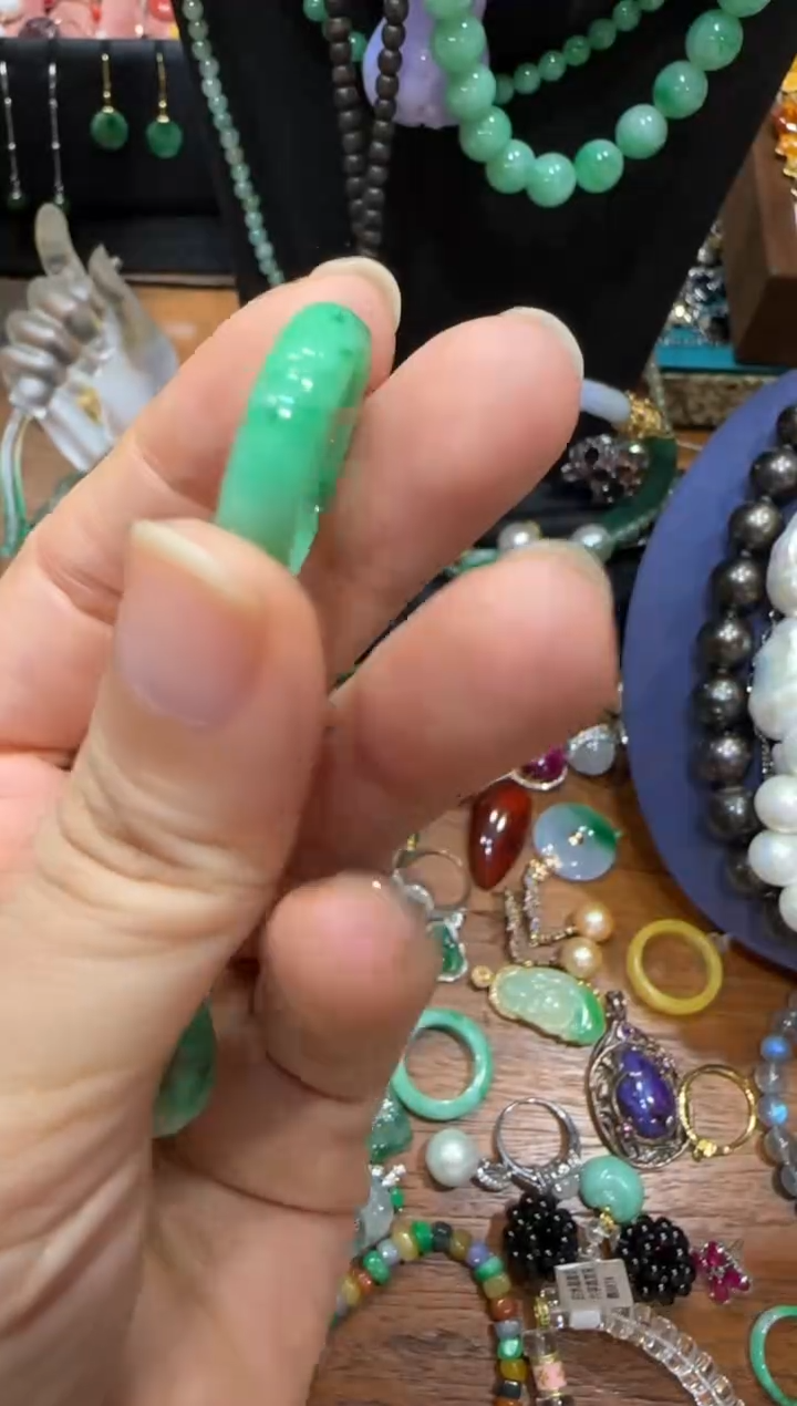 未镶嵌戒指翡翠翡翠