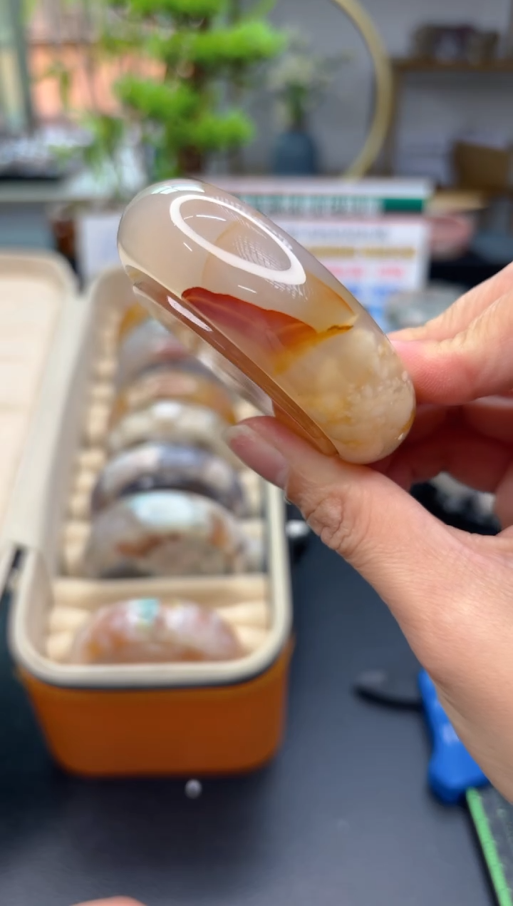 【闪购商品】石英质玉手镯未镶嵌C420(54圈赠送镯心)