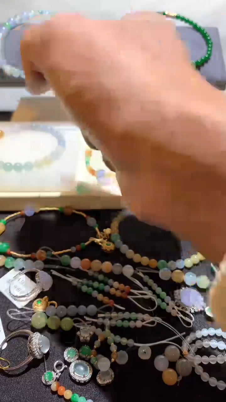 【闪购商品】翡翠颈饰未镶嵌七彩小米超好看