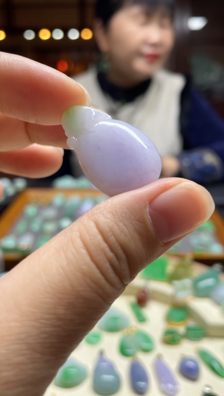 【闪购商品】翡翠颈饰未镶嵌苹果