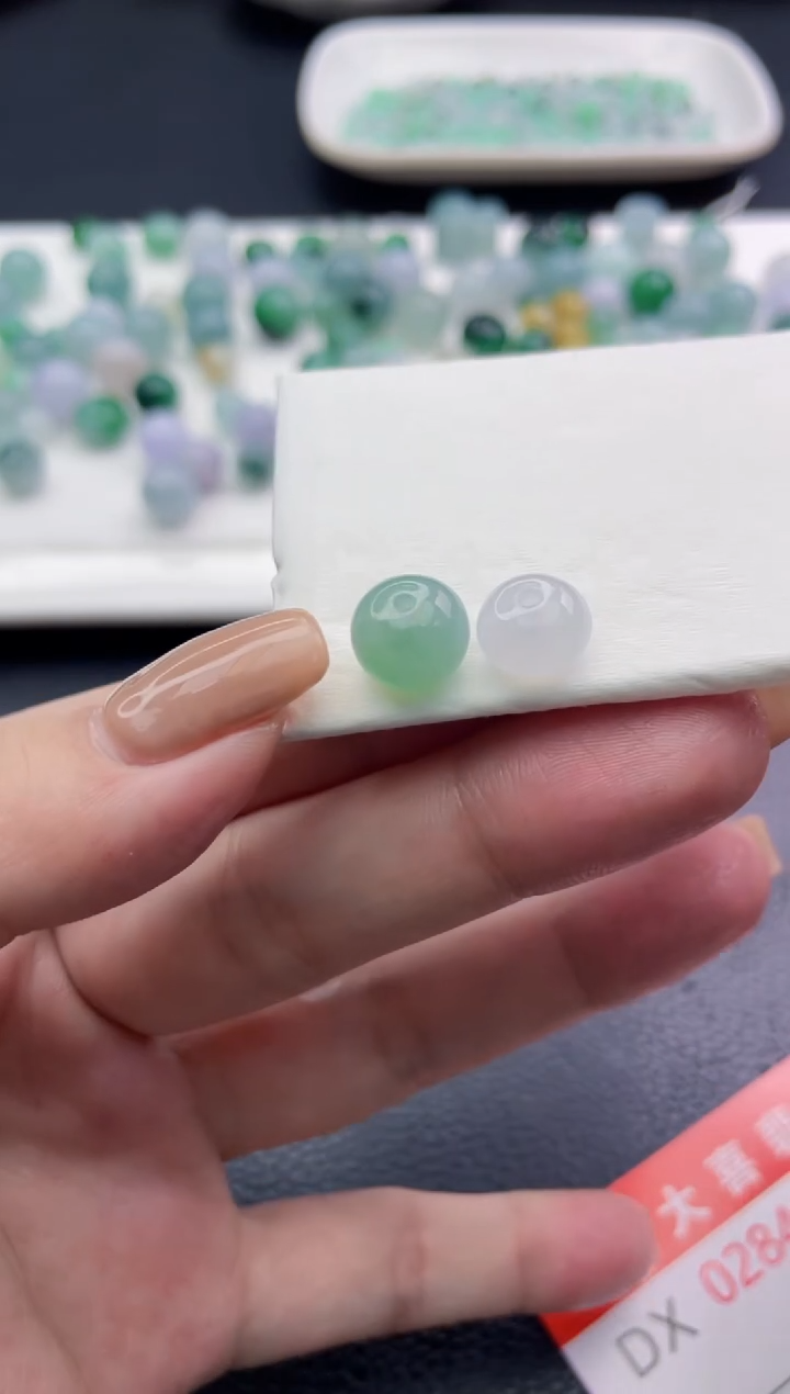 未镶嵌定制翡翠和*珠子