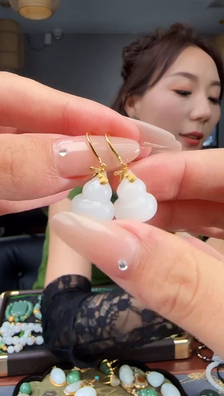 和田玉18K金镶嵌耳饰111