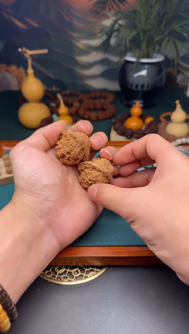 【闪购商品】文玩核桃把件满天星003