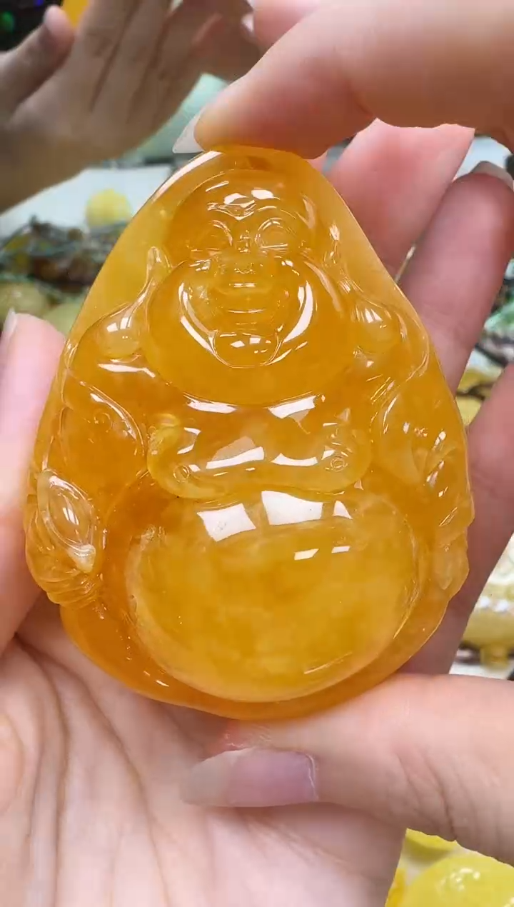 未镶嵌琥珀裸石如图