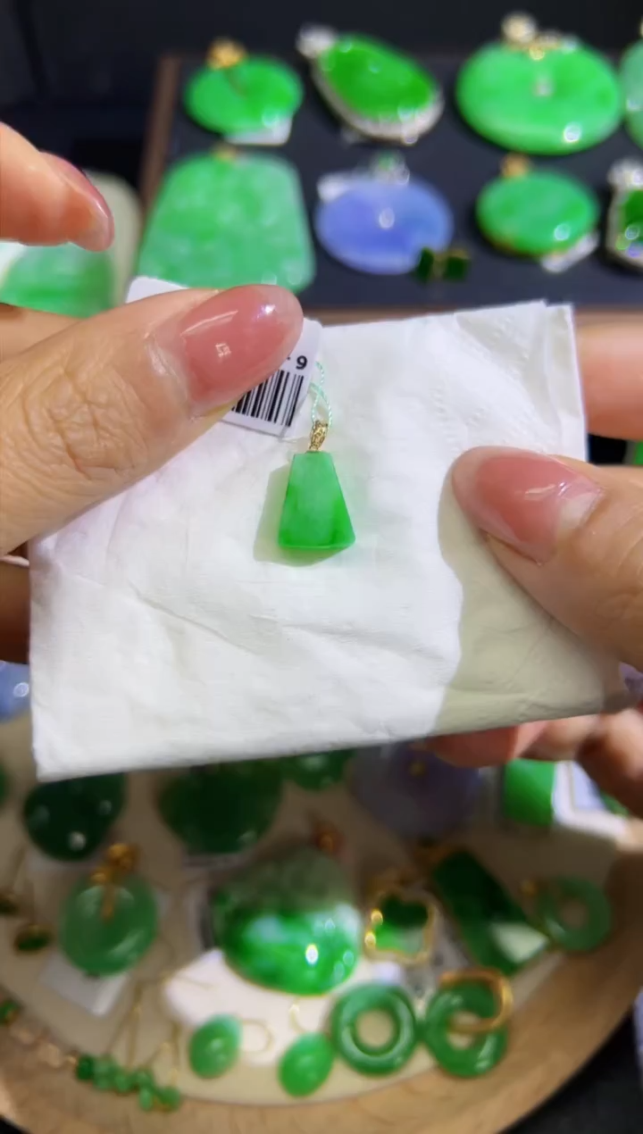 【闪购商品】翡翠颈饰18K金镶嵌Q缅料A货翡翠/支持复检/一件