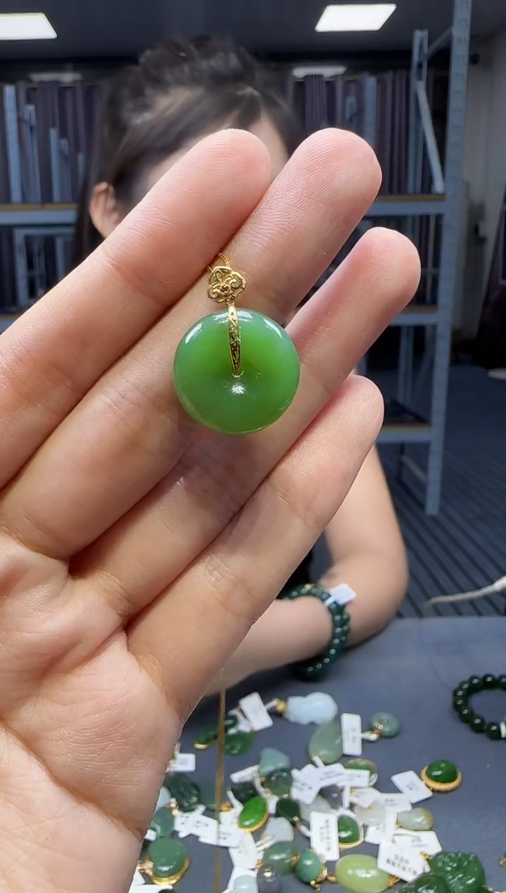 和田玉18K金镶嵌挂件1 不含链