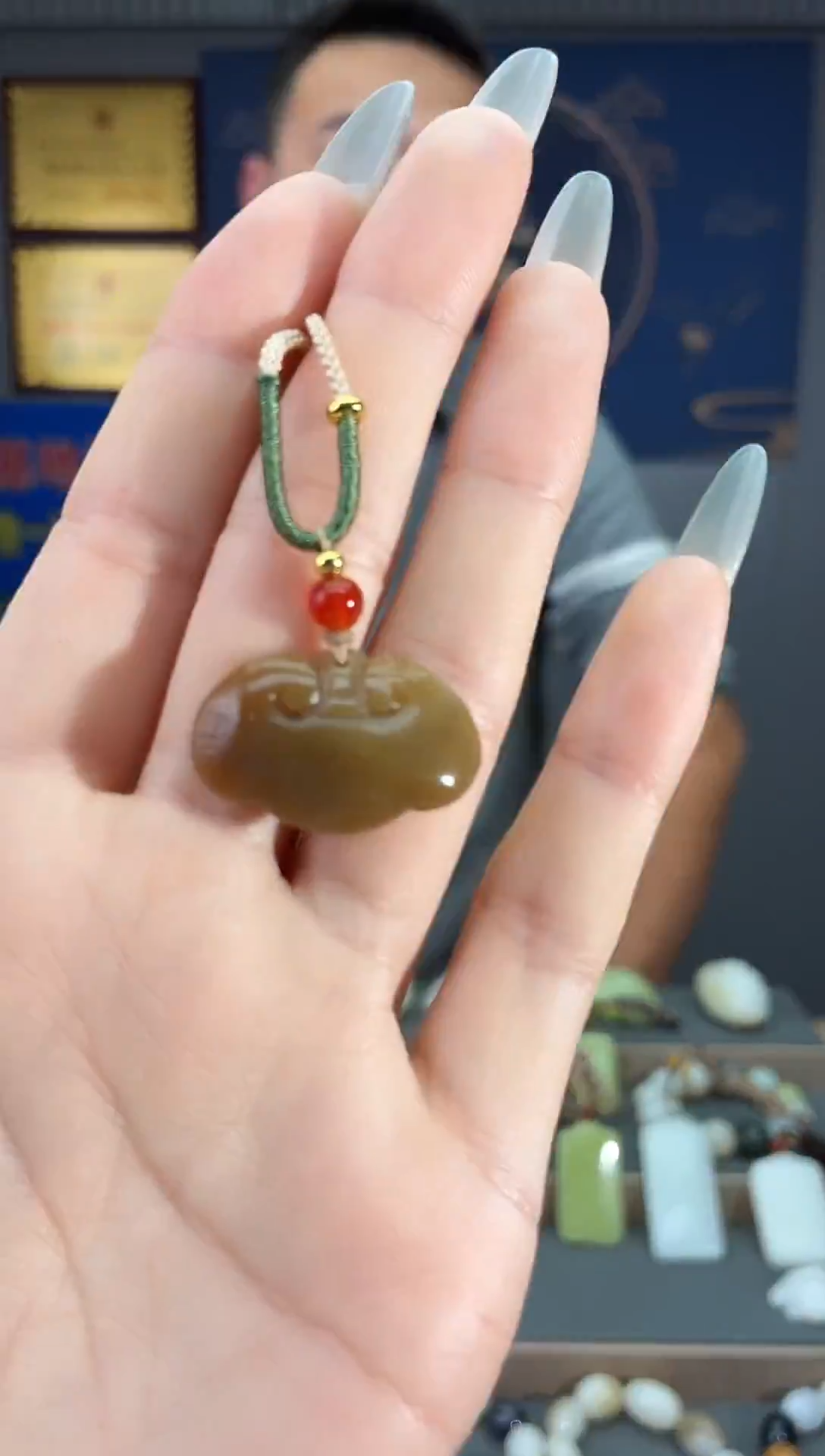 颈饰未镶嵌和田玉1