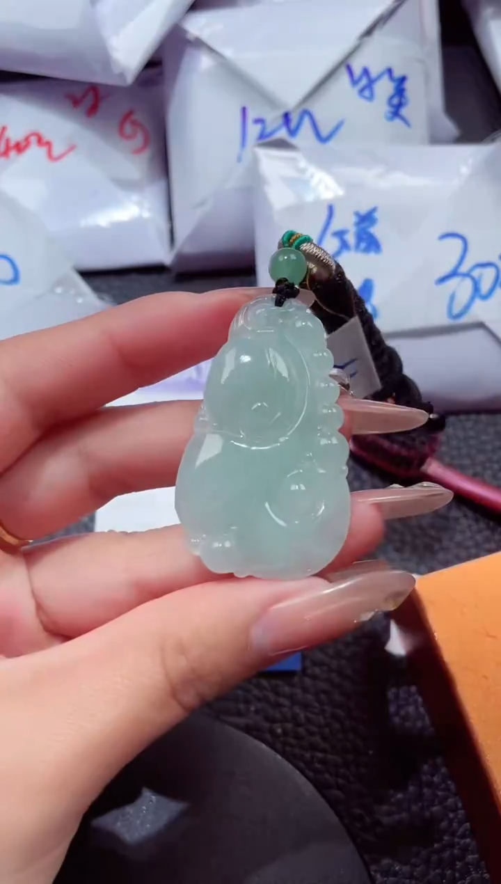 颈饰未镶嵌翡翠3