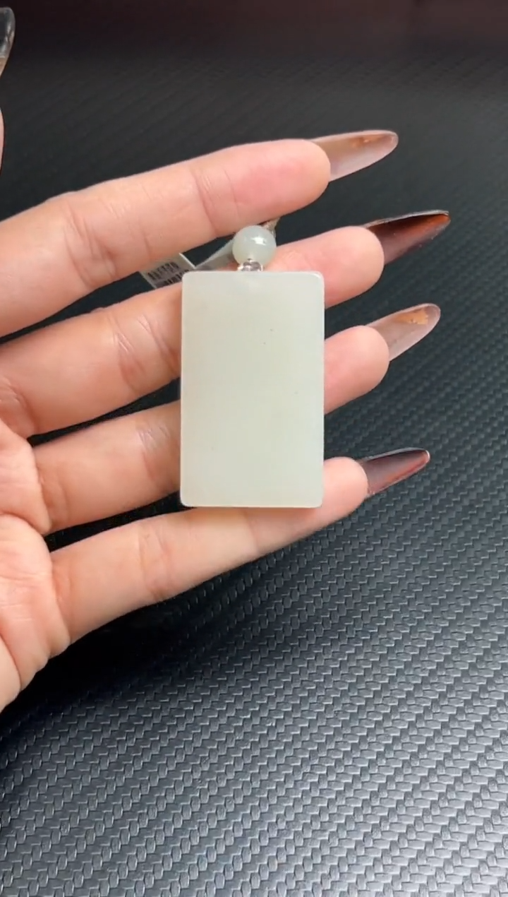 吊坠(赠链)未镶嵌和田玉于田黑山微色差m