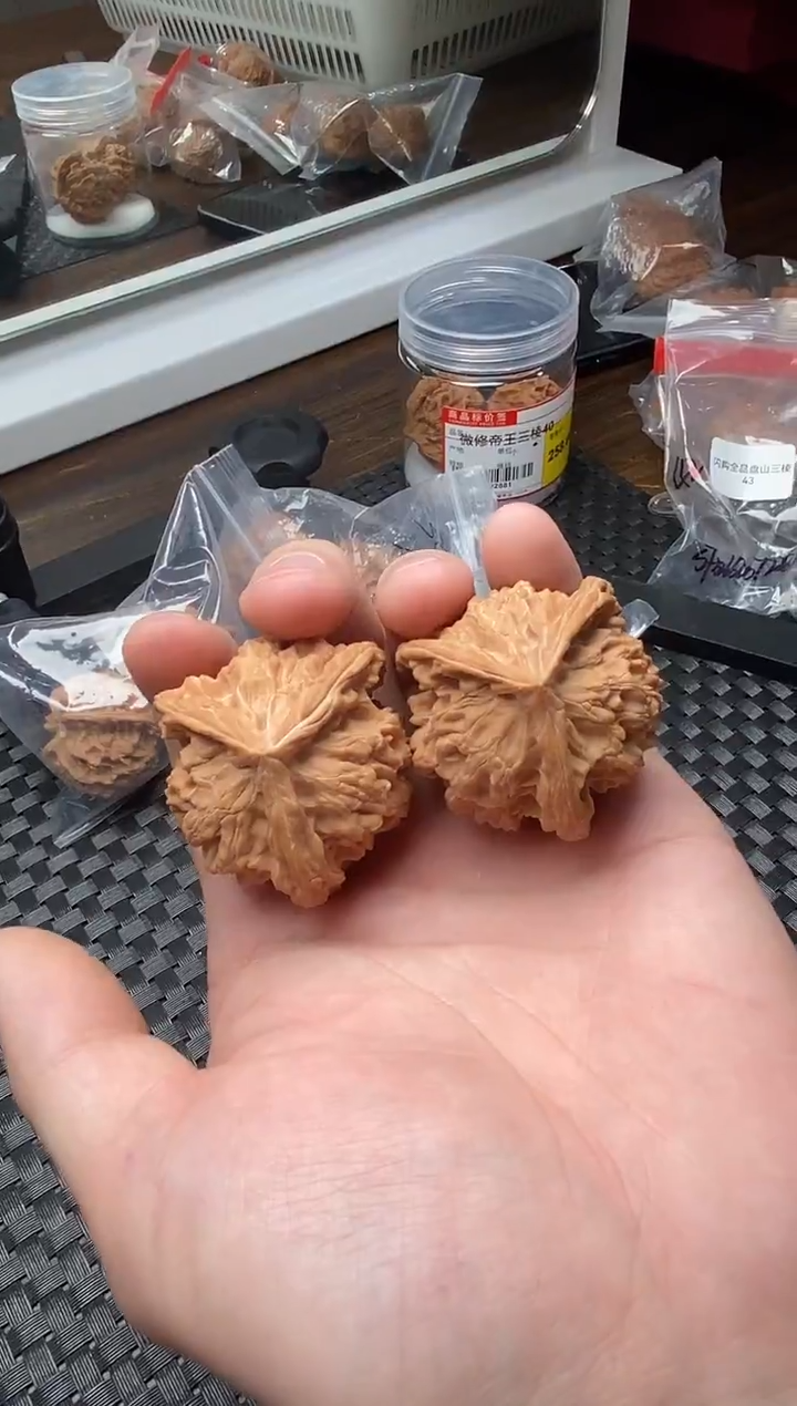 把件文玩核桃微修盘山三棱39尺