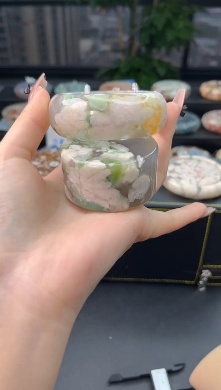 【闪购商品】石英质玉手镯未镶嵌赠送镯心（圈口55