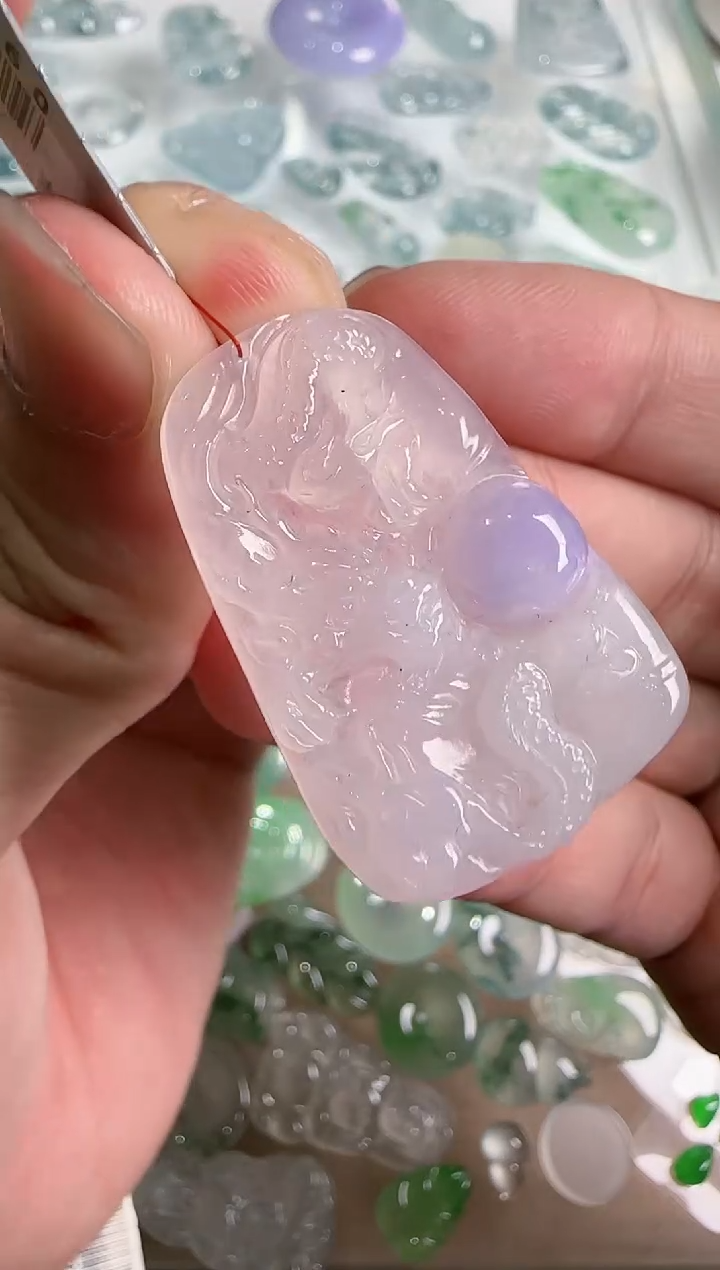 【闪购商品】翡翠吊坠(不含链)未镶嵌··