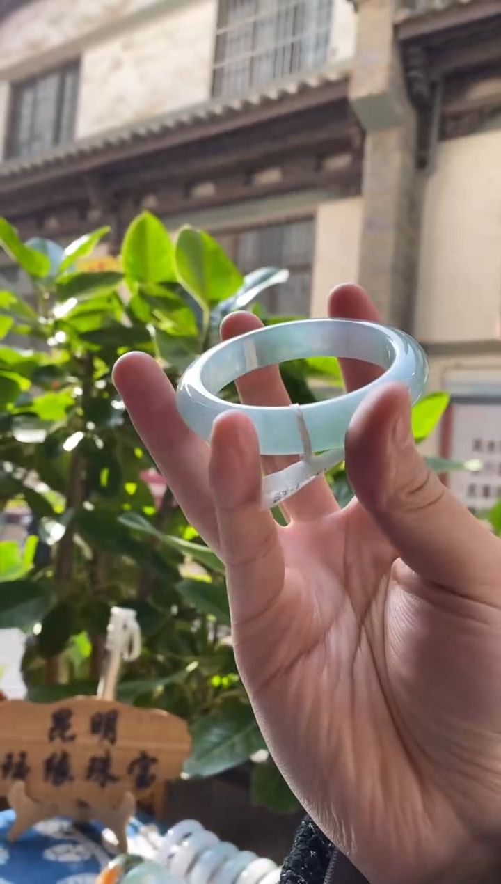 【闪购商品】翡翠手镯未镶嵌55圈