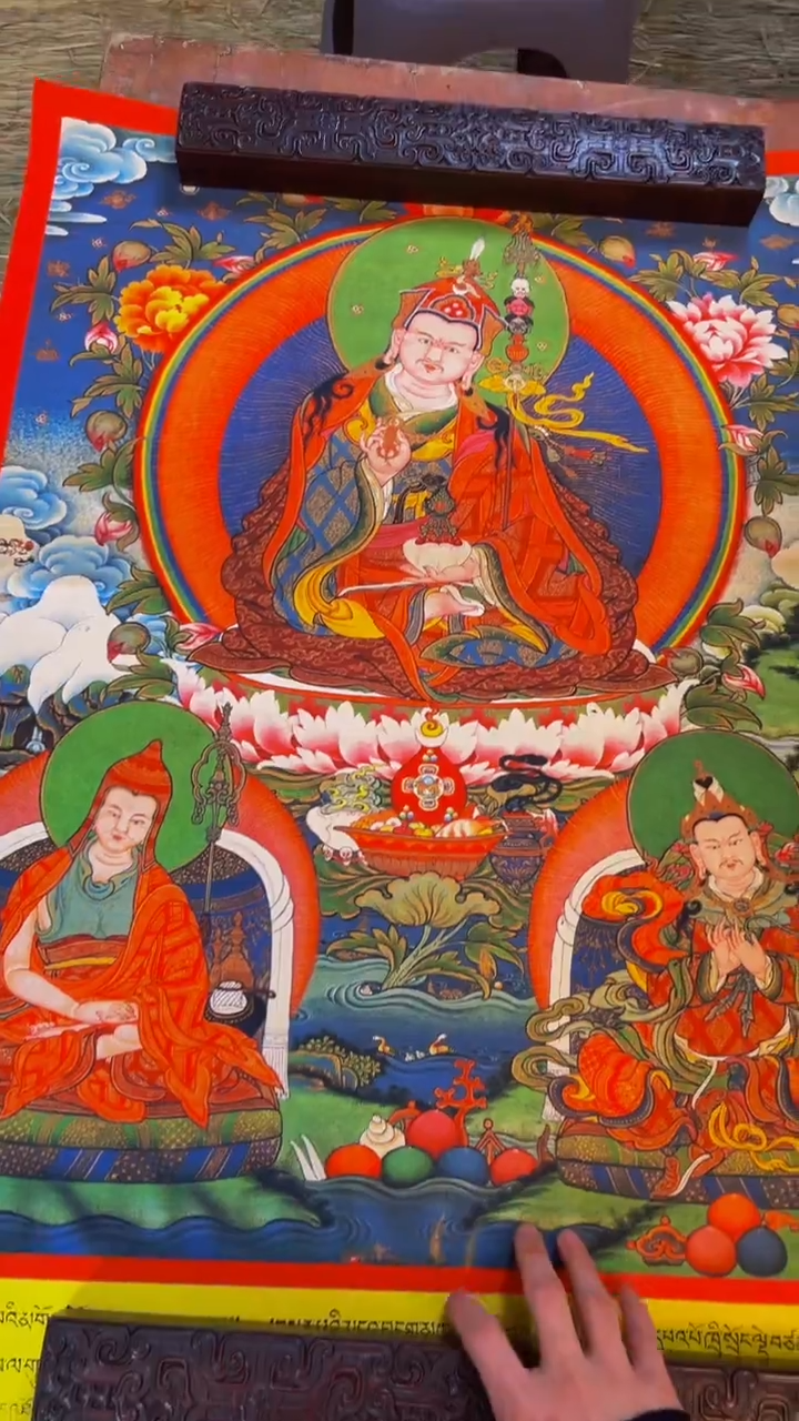 装裱画精品手绘唐卡链接--A105