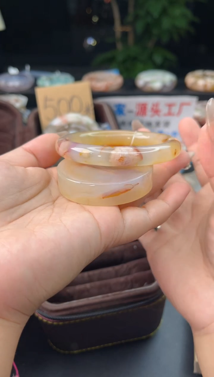 【闪购商品】石英质玉手镯未镶嵌赠送镯心（圈口55