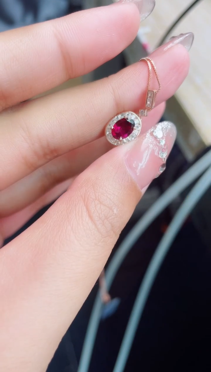 【闪购商品】石榴石颈饰银S925镶嵌吊坠