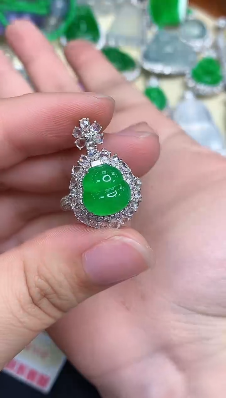 18K金镶嵌戒指翡翠陈*644-尾款26000总价48000