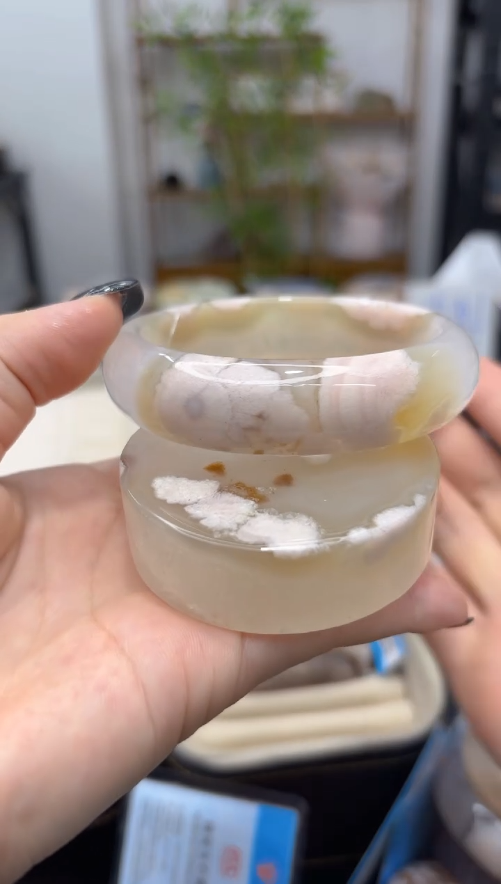 石英质玉手镯未镶嵌C689(61圈赠送镯心)