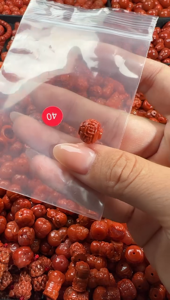 颈饰未镶嵌南红玛瑙1