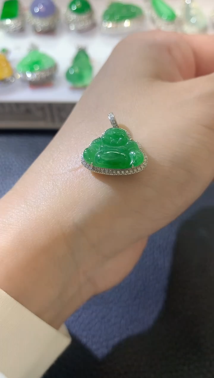 【闪购商品】翡翠吊坠(不含链)18K金镶嵌Q2翡翠