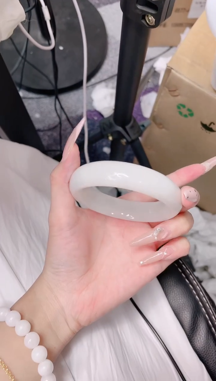 和田玉手镯未镶嵌1G163-60