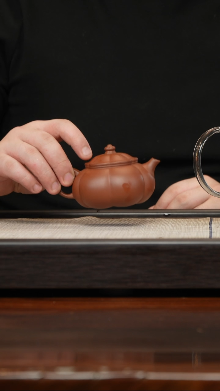 【闪购商品】紫砂茶壶筋文寒江