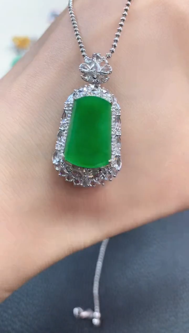 【闪购商品】翡翠吊坠(不含链)18K金镶嵌b139       