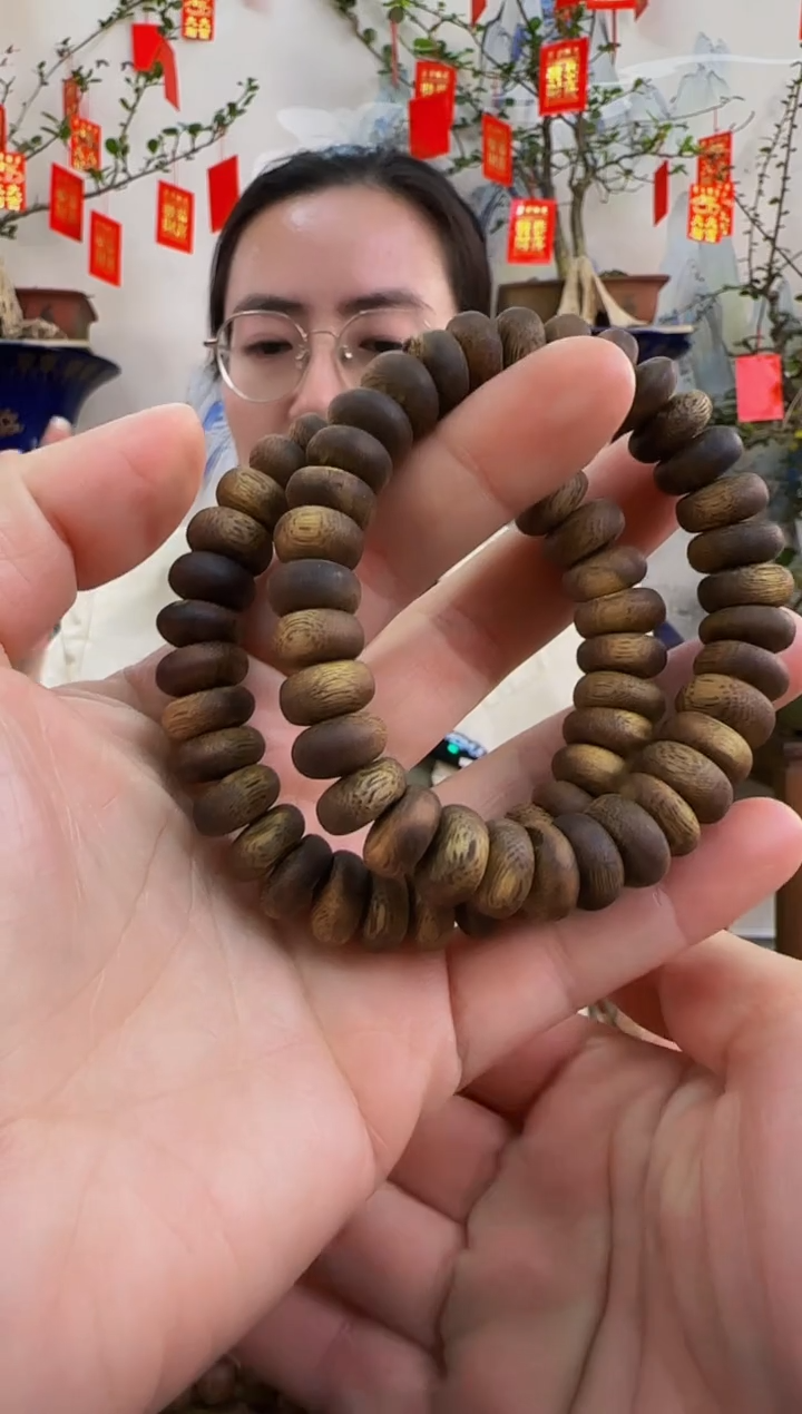 【闪购商品】沉香手串海南绿奇楠乌身虫漏随型算盘单圈多样性发一