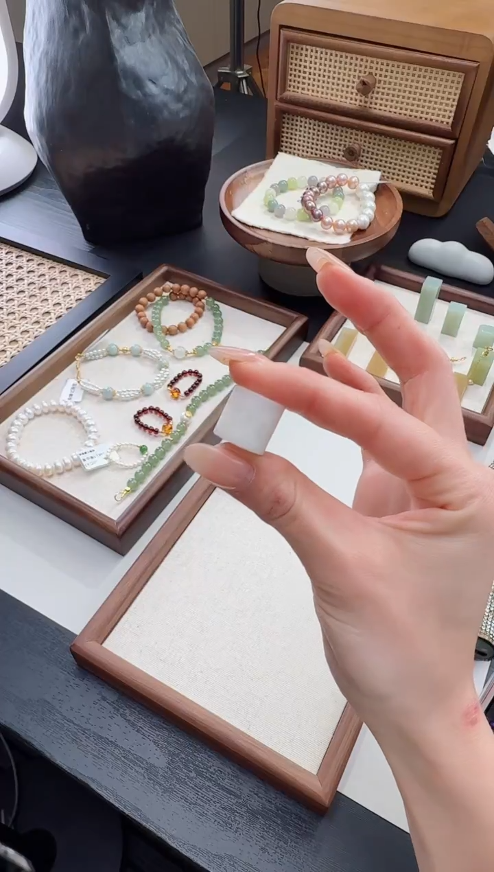 颈饰未镶嵌和田玉3