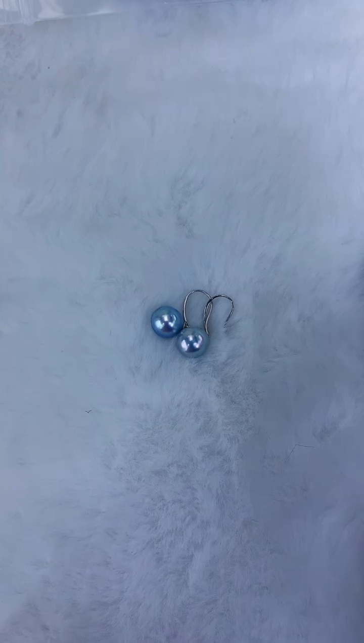 18K金镶嵌饰品海水珍珠真多麻色灵动款耳钩·微巴