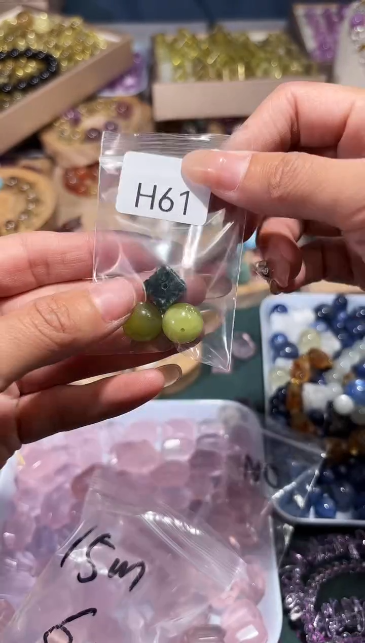 未镶嵌手串水晶贝****nH16绿龙晶方糖单颗