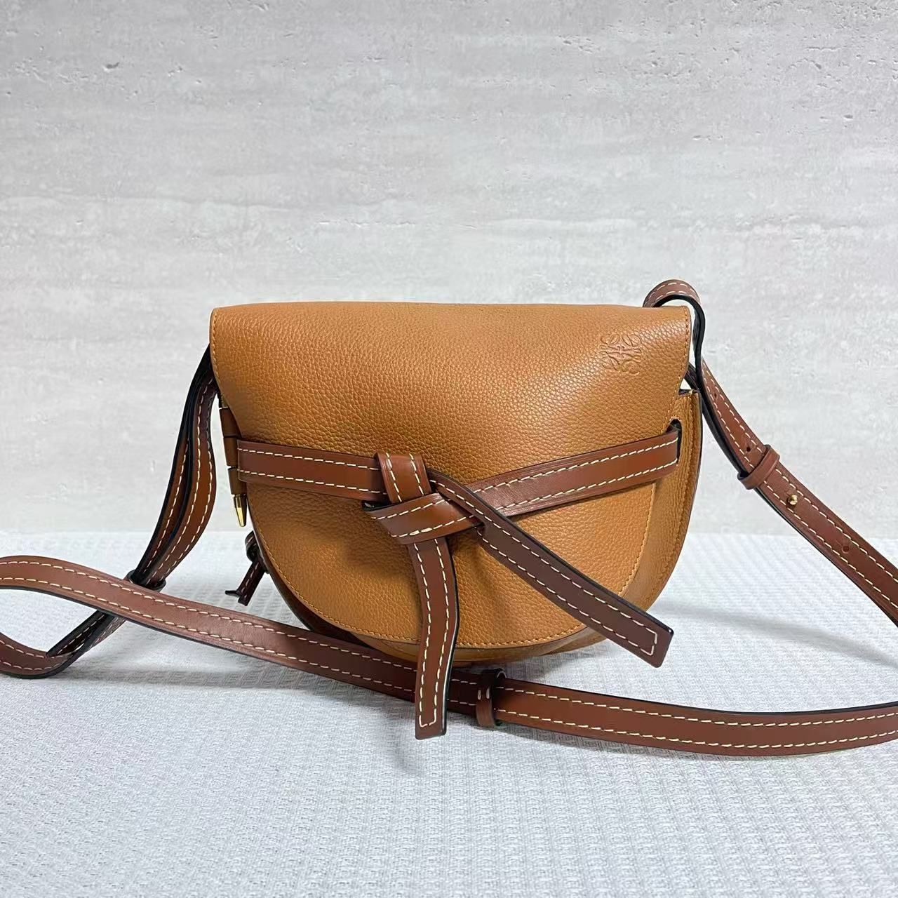 95新 LOEWE/罗意威 安安/箱包/TYP882512070032