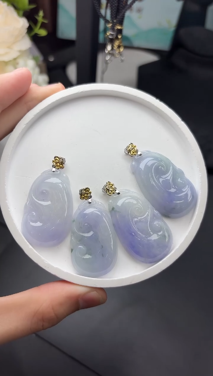 18K金镶嵌挂件翡翠如意/多样性发1件