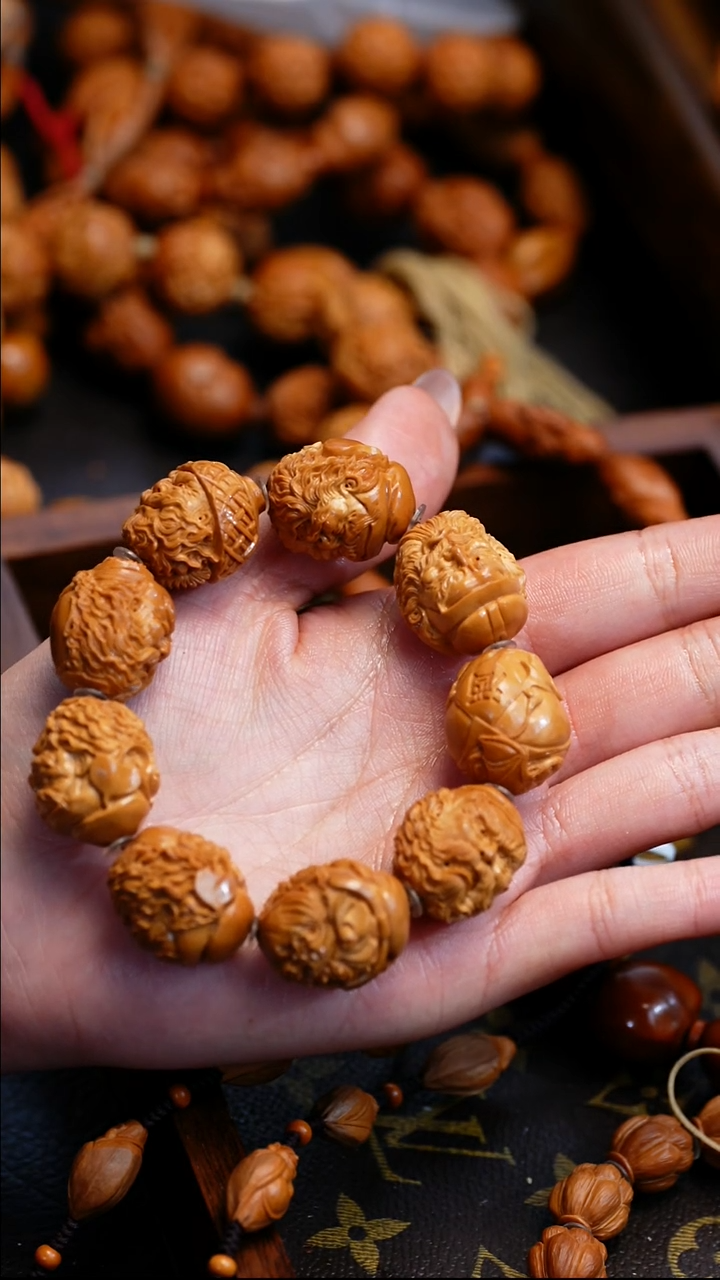 【闪购商品】橄榄核吊坠苏工橄榄核