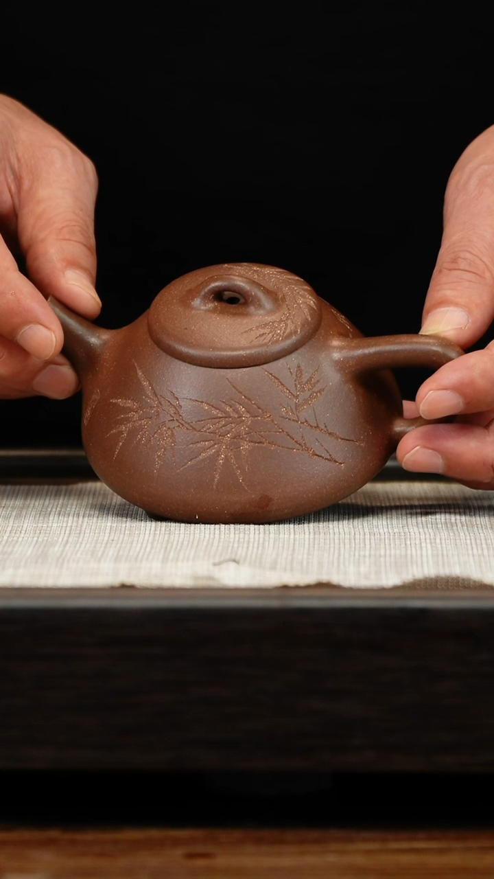 茶壶紫砂紫泥子冶刻绘石瓢竹子