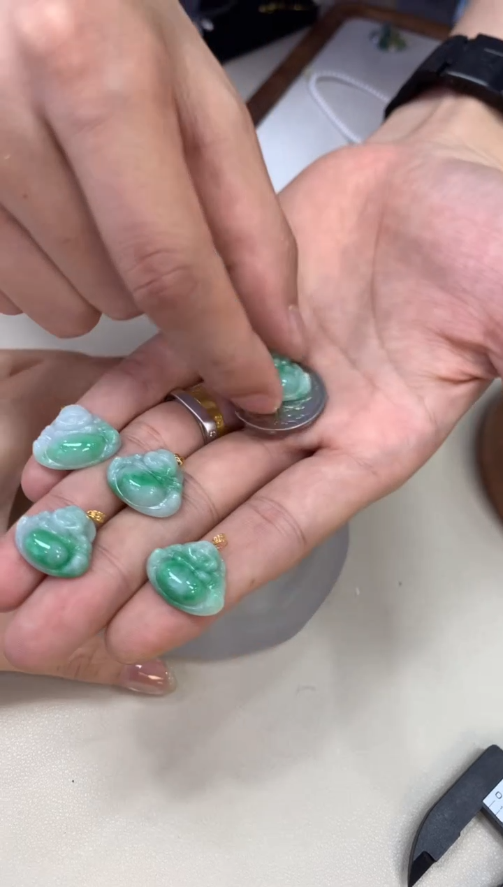 翡翠18K金镶嵌吊坠(不含链)佛公多样性发货1件