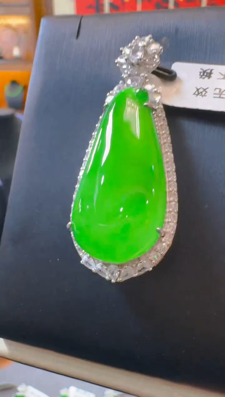 吊坠(赠链)银S925镶嵌翡翠天然A货翡翠