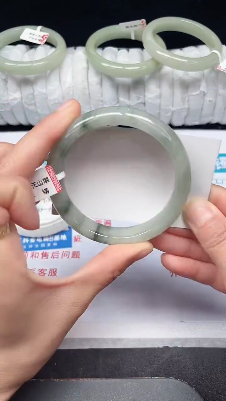 未镶嵌手镯石英质玉49-60/61